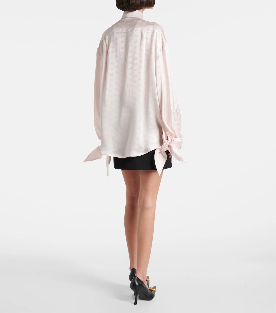 Balenciaga - قميص من الساتان الحريري