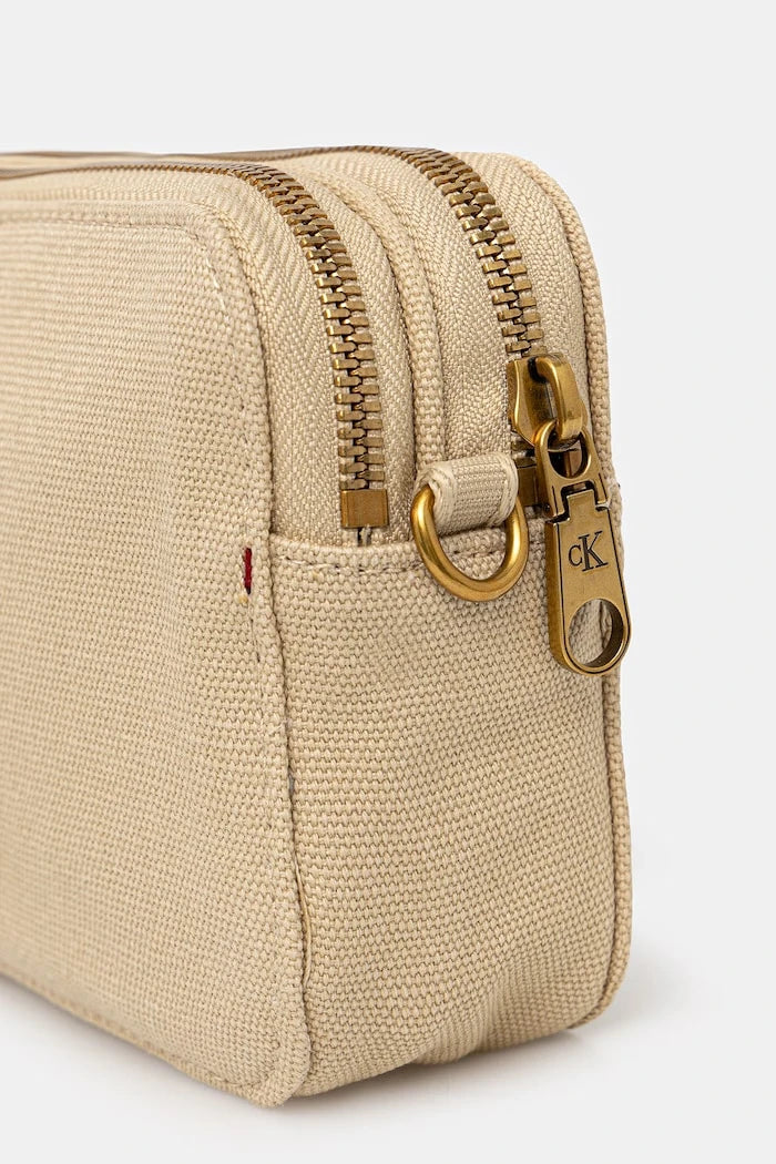 Calvin Klein Pamuklu kadın crossbody çanta