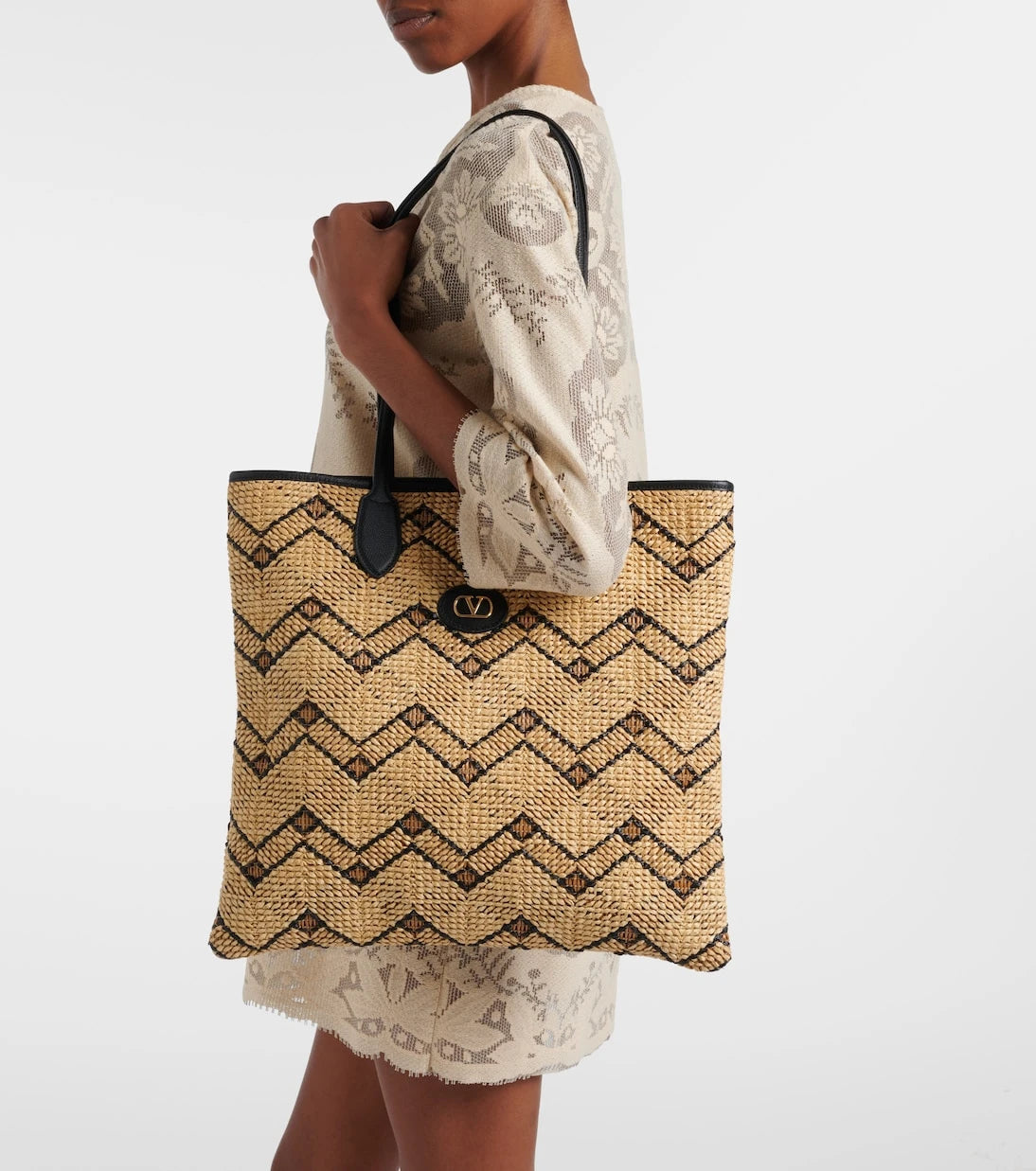 Valentino Garavani - VLogo N/S Medium raffia tote bag