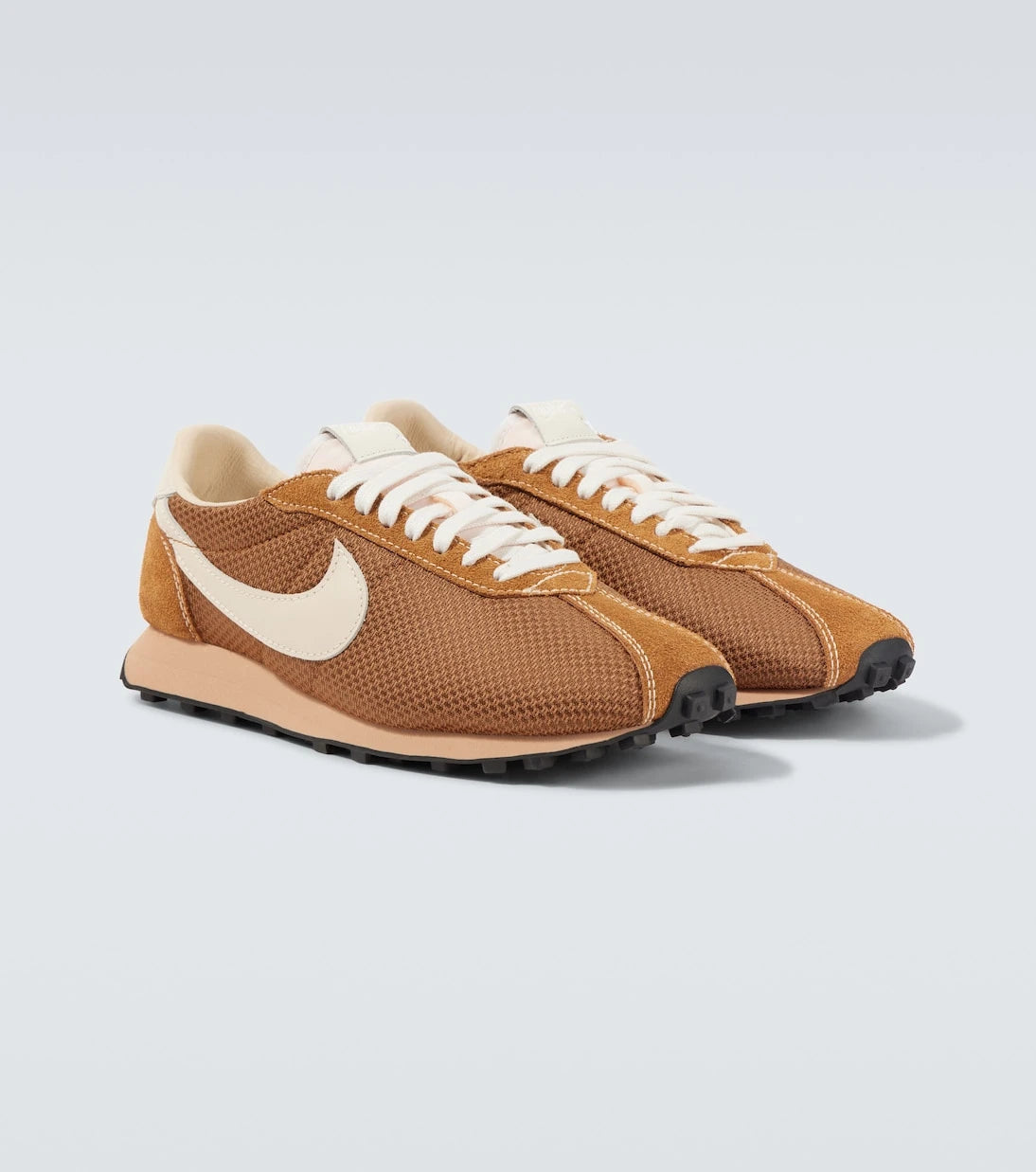 Nike - حذاء رياضي LD-1000 بحواف من الشمواه
