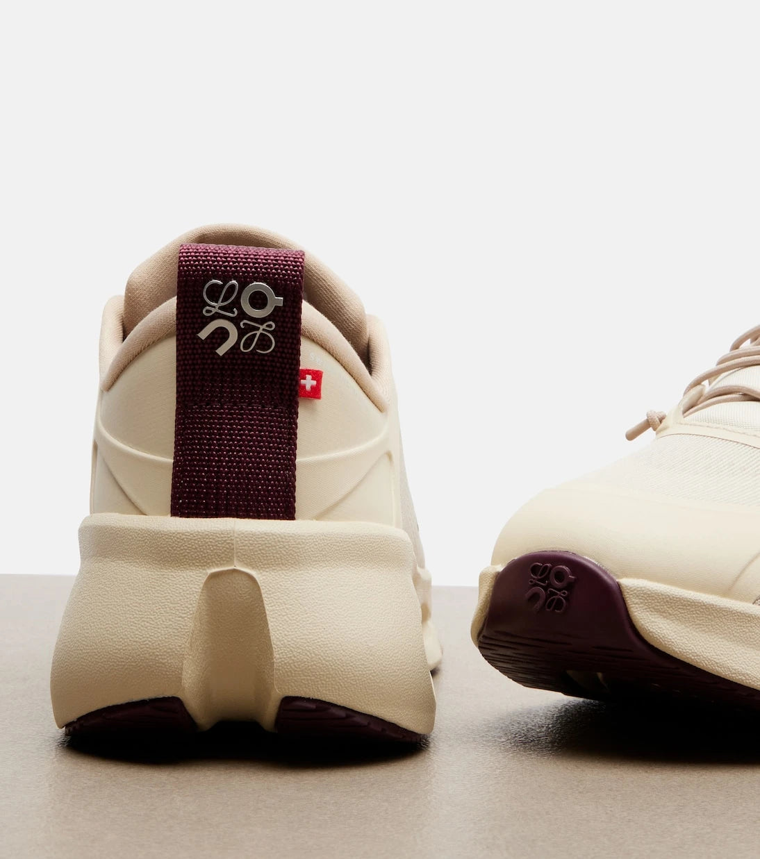 Loewe - x On Cloudsolo running shoes