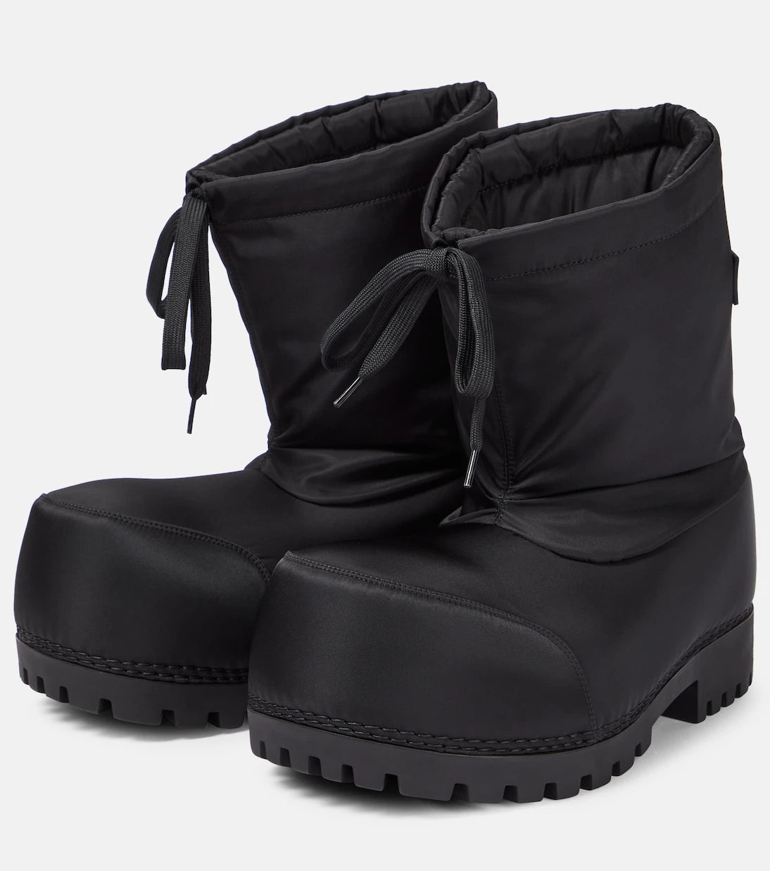 Balenciaga - جزمة ثلج ألاسكا منخفضة