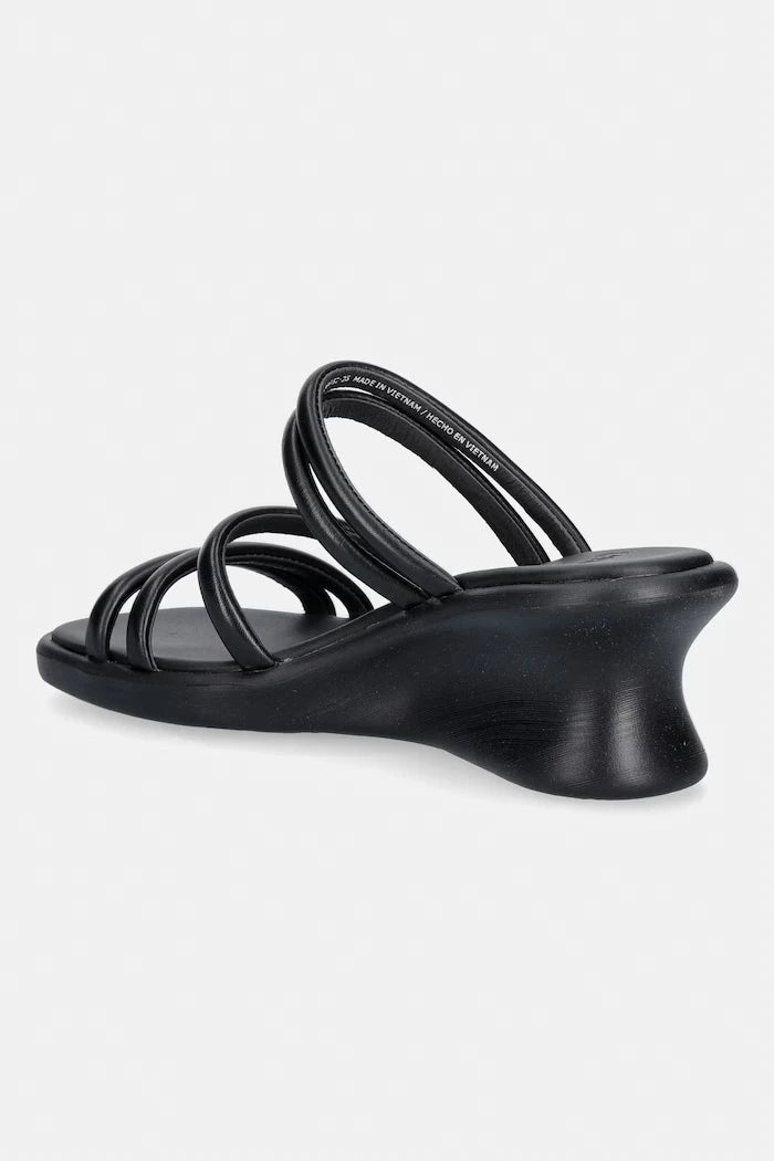 Camper kadın deri eğimli platformlu terlik Louise Sandal