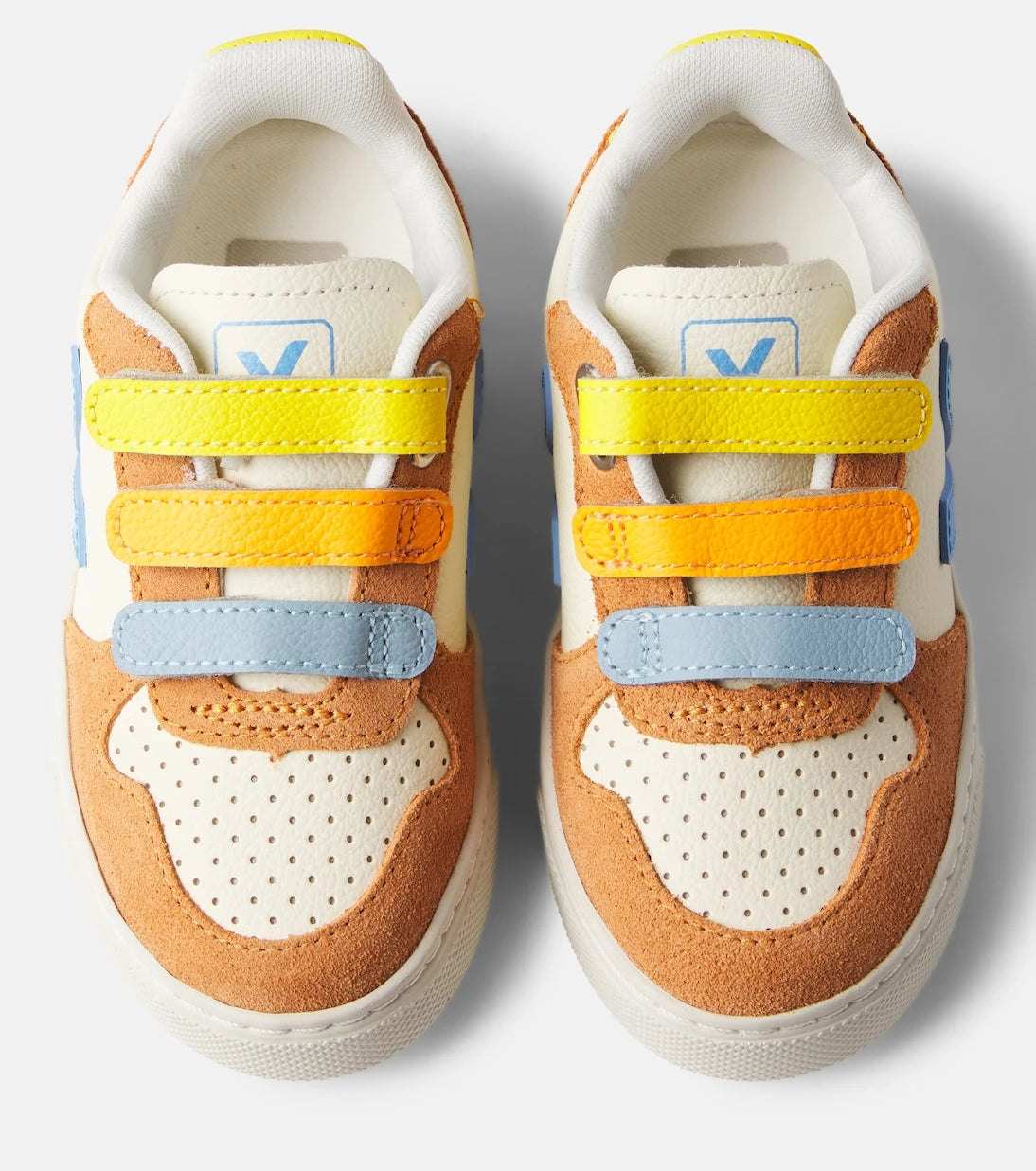 Veja Kids - أحذية رياضية جلدية V-10