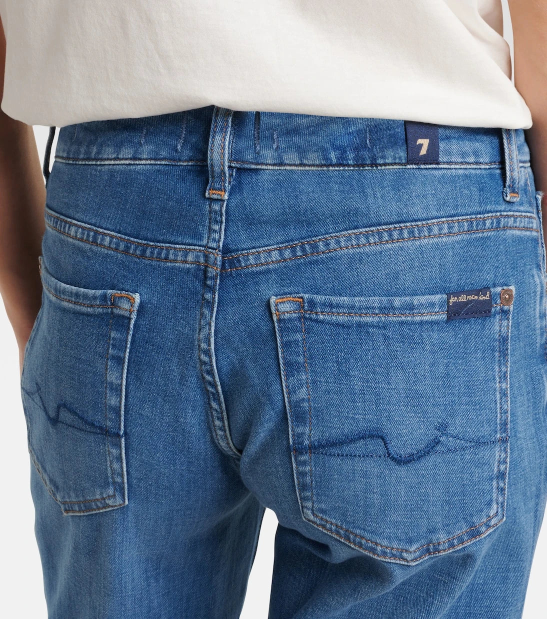 7 For All Mankind - بنطلون جينز كالي بقصّة مستقيمة وخصر متوسط الارتفاع