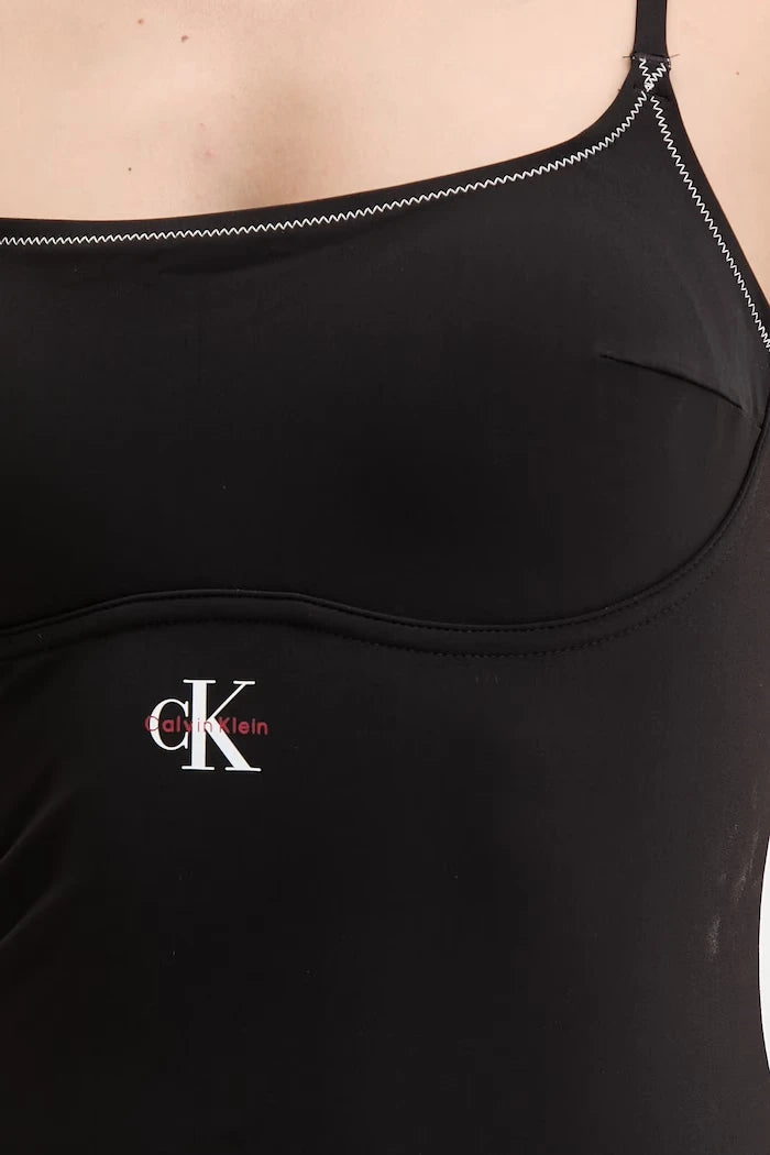 Calvin Klein цял бански дамски