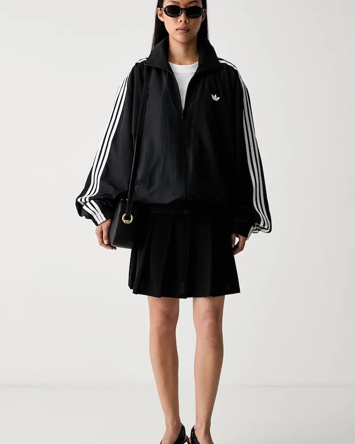 adidas Originals kadın pamuklu Essentials tişört