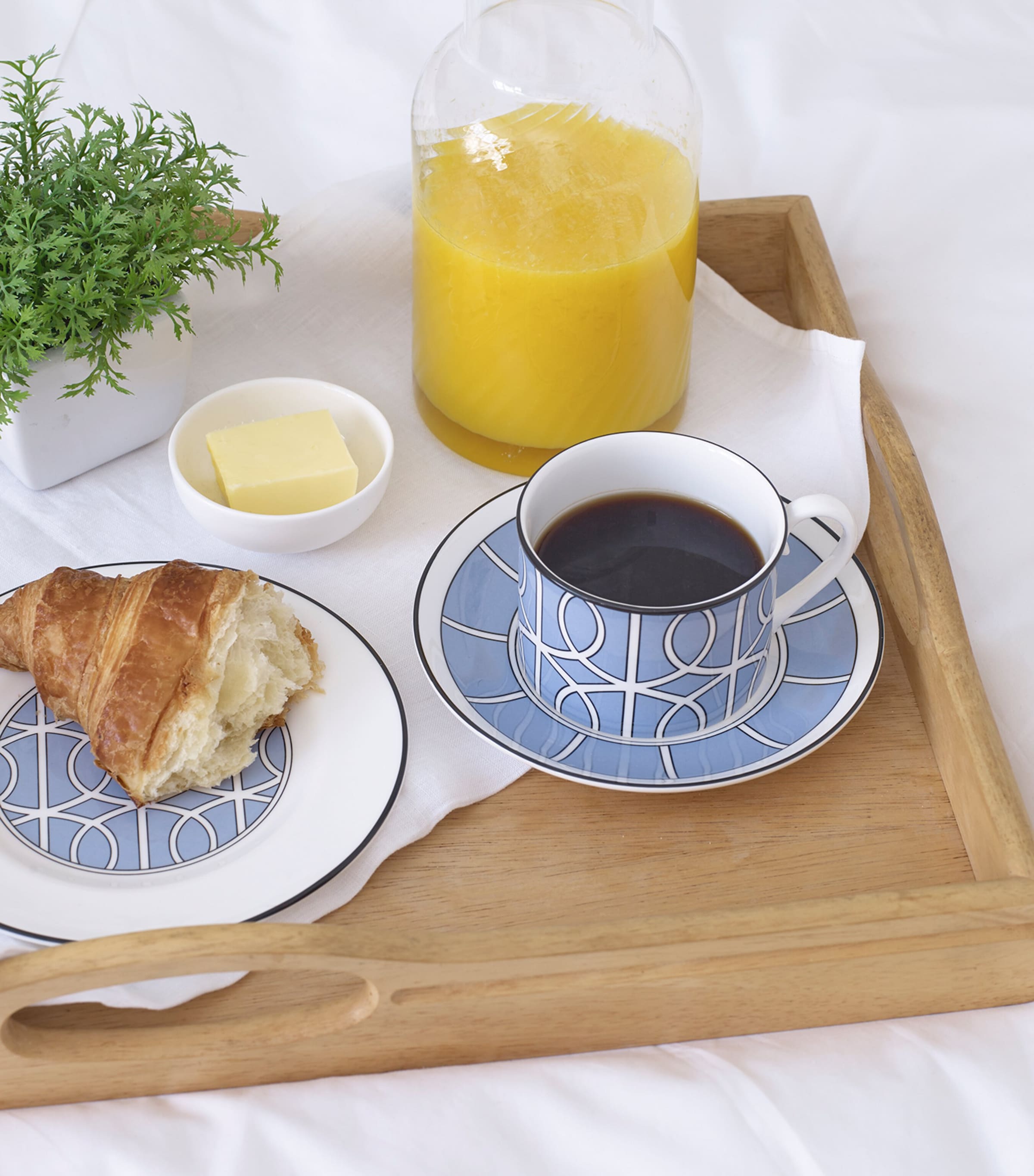 O.W.London Loop Teacup And Saucer