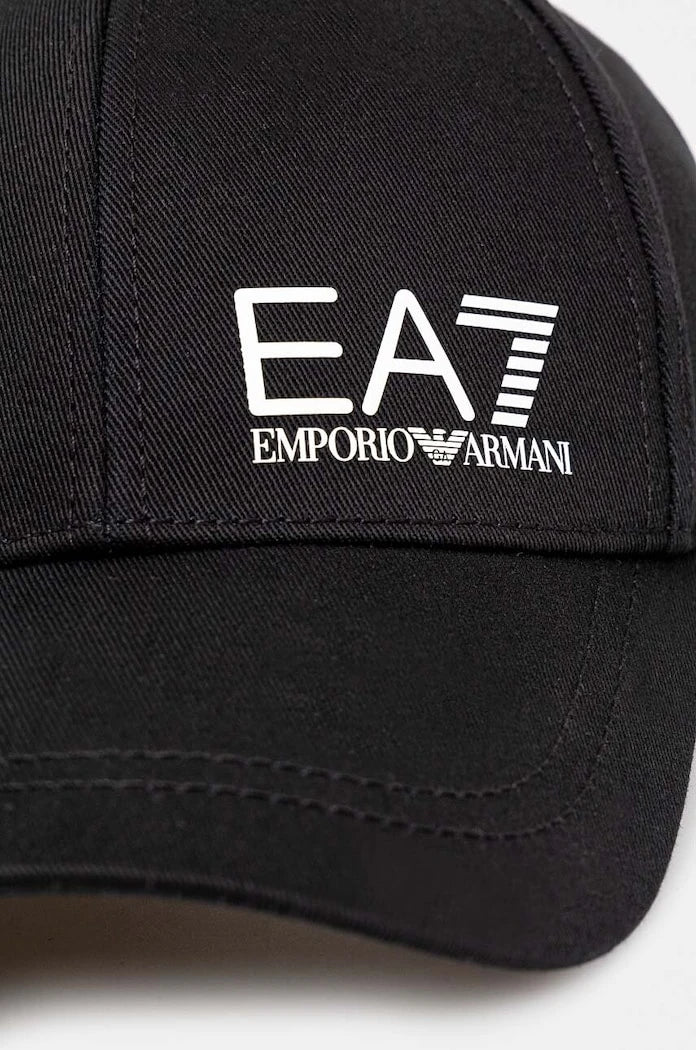 Памучна шапка с козирка EA7 Emporio Armani
