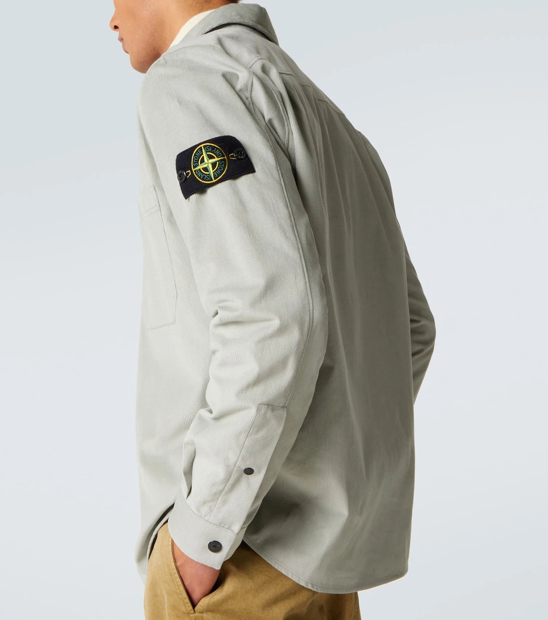 Stone Island - قميص خفيف بقَصّة فضفاضة من قماش الكوردروي القطني بشعار البوصلة