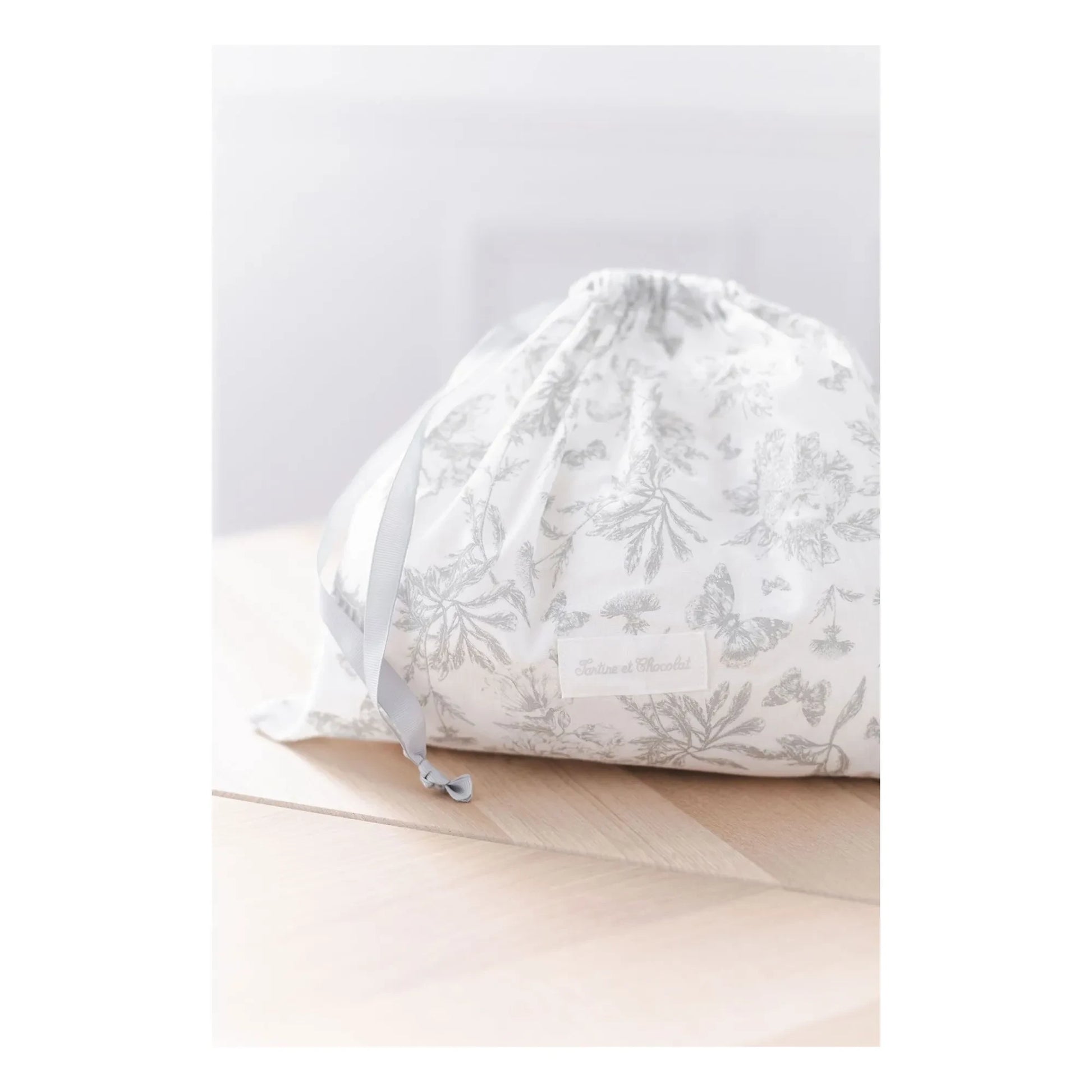 Tartine et Chocolat - Sleeping Rabbit | Light grey