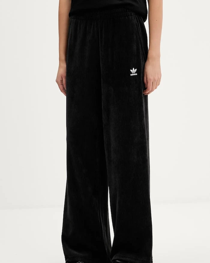 adidas Originals kadın eşofman altı Essentials