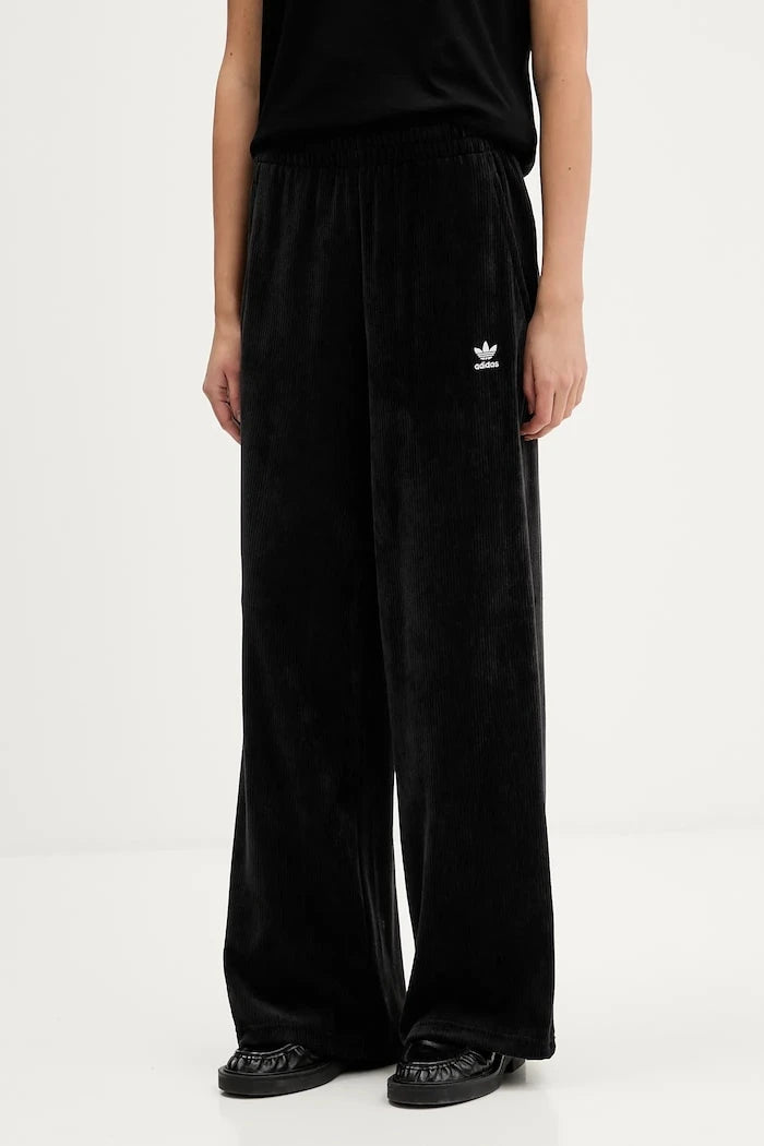 adidas Originals kadın eşofman altı Essentials