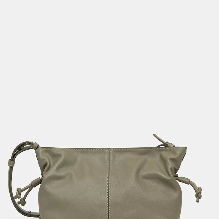 Marc O'Polo чанта crossbody дамска от кожа