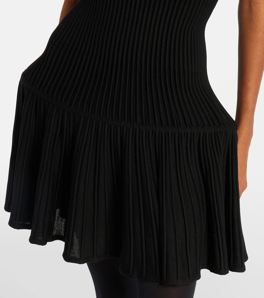 Alaïa - فستان قصير من مزيج الصوف المحبوك والمضلع