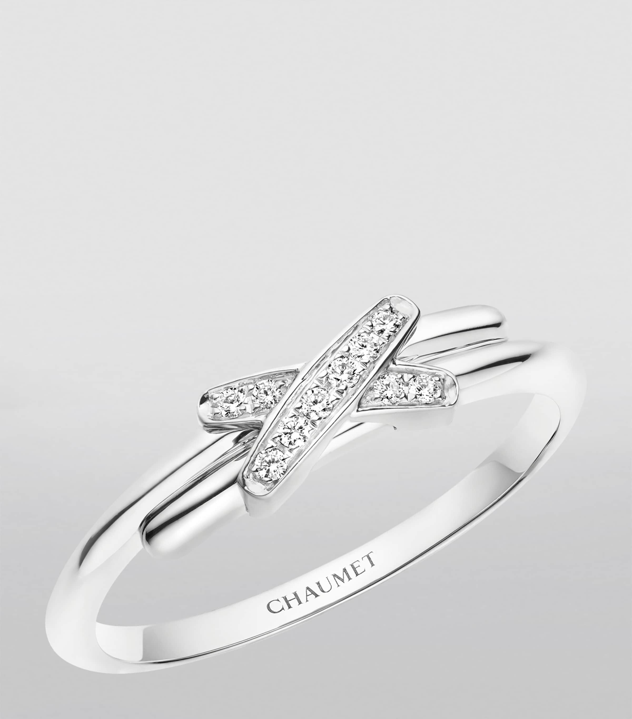 White Gold and Diamond Jeux de Liens Ring