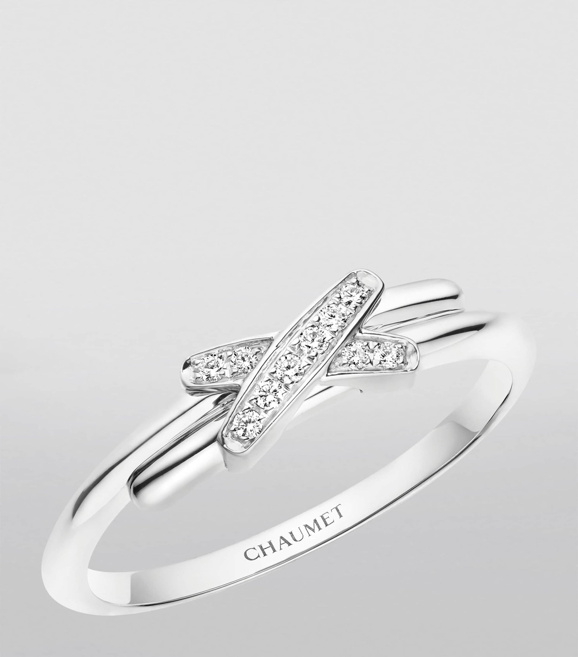 White Gold and Diamond Jeux de Liens Ring