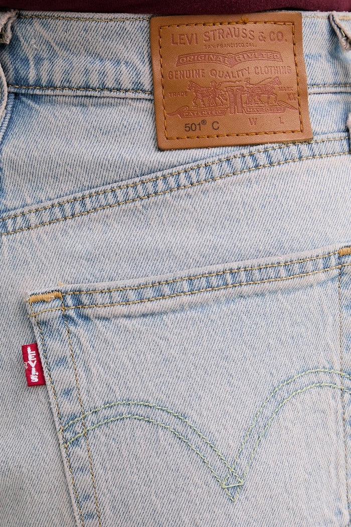 Levi's kadın denim şort 501® CURVE