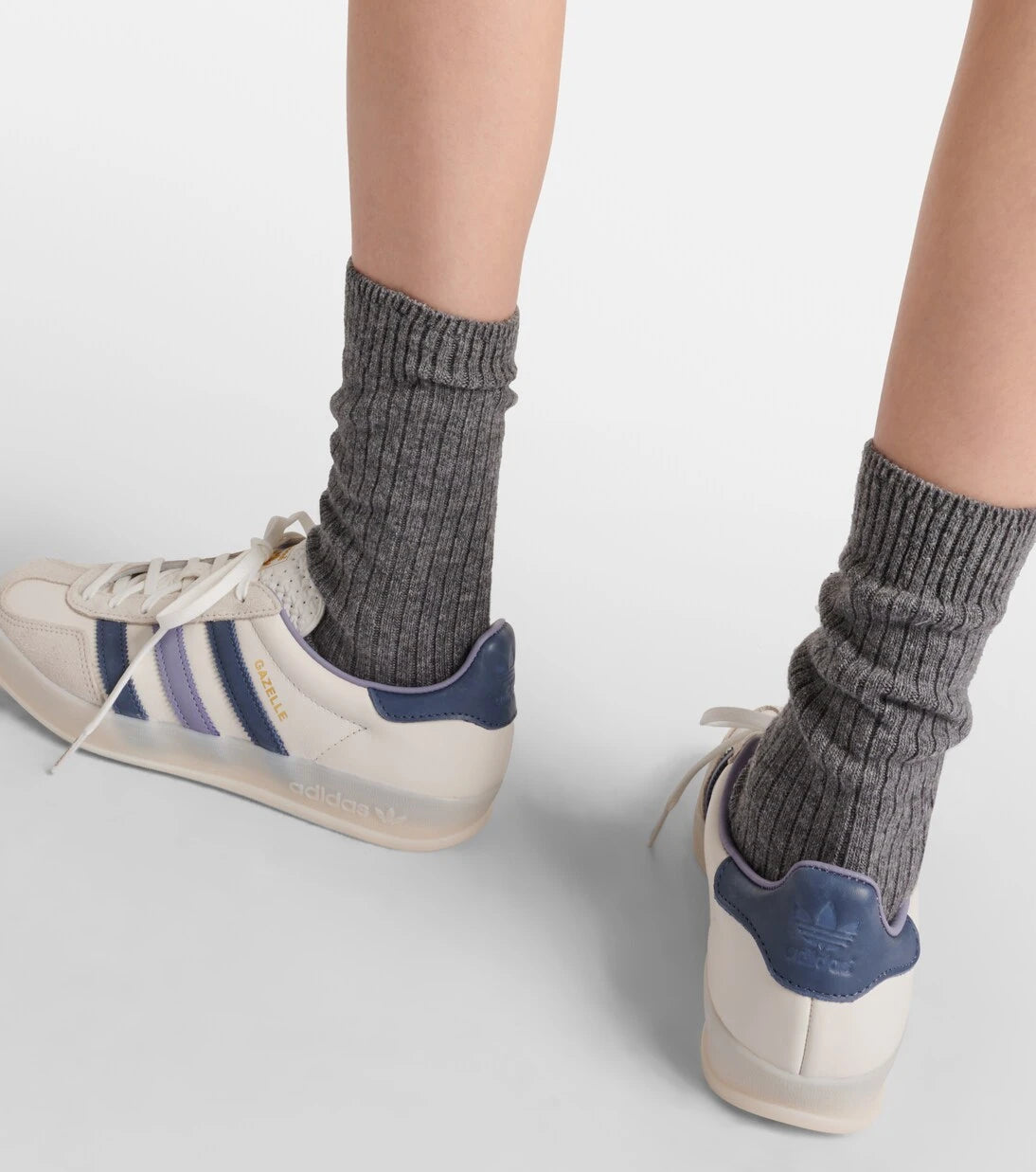 Adidas - حذاء رياضي غازيل من الجلد بحواف من الشمواه