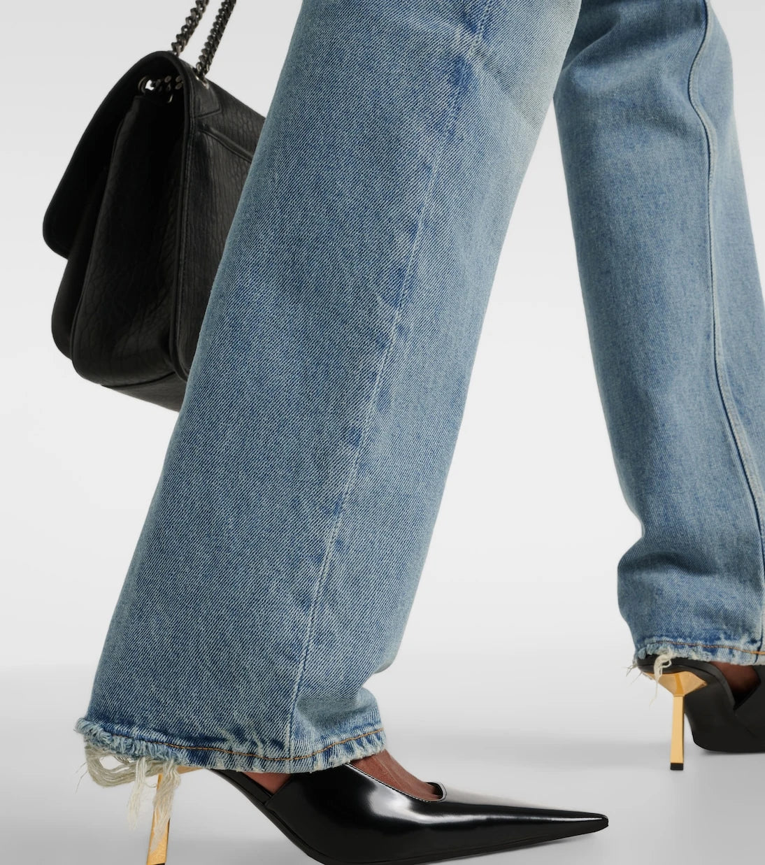 Saint Laurent - بنطلون جينز "نيكو" بقصة مستقيمة وخصرٍ عالٍ