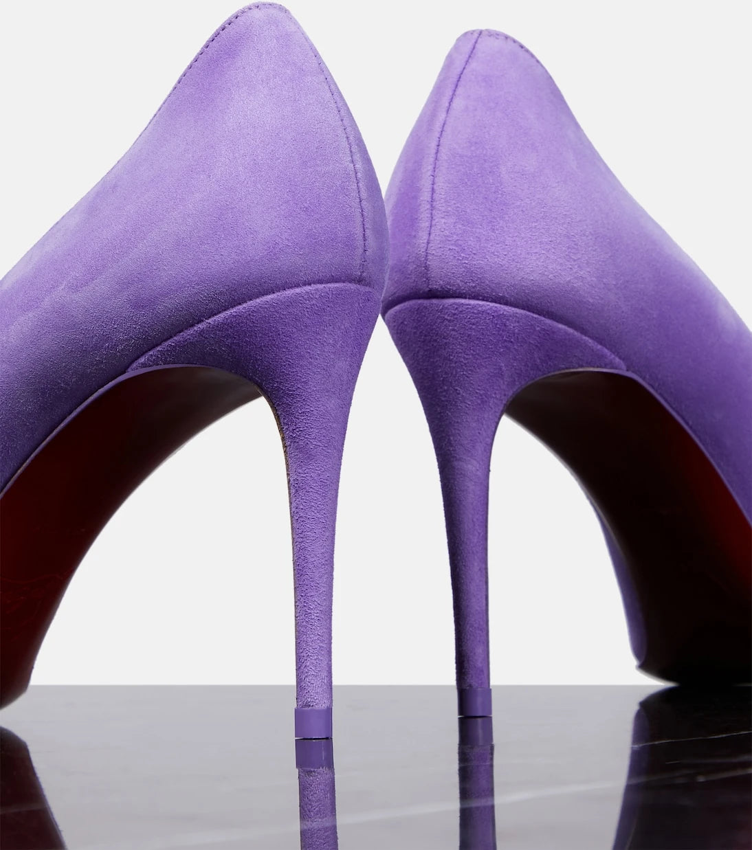Christian Louboutin - حذاء كيت 85 بكعب عالٍ من جلد السويدي اللامع