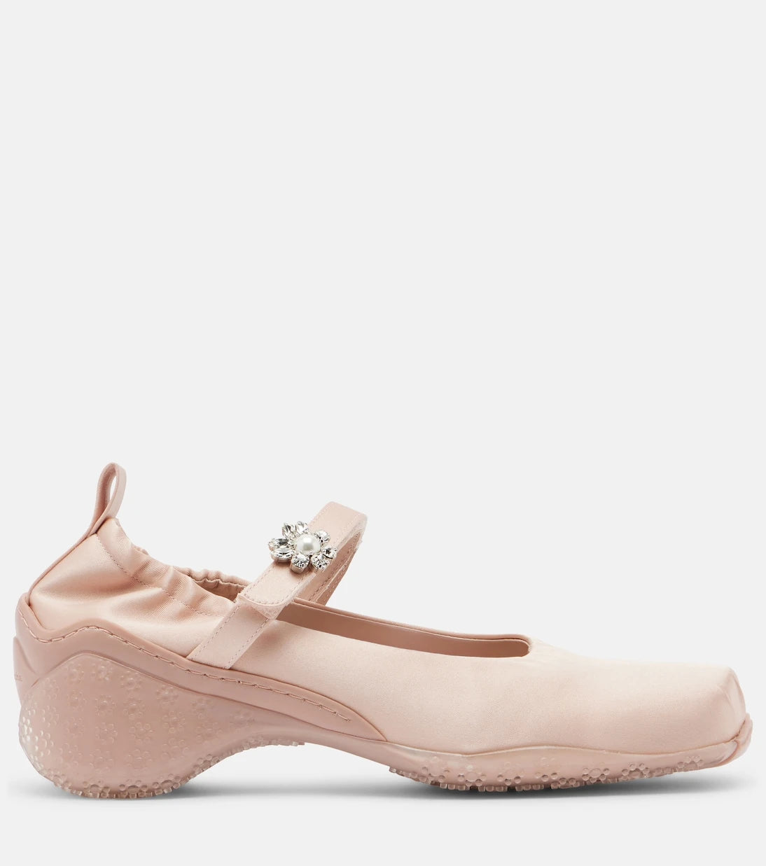 Simone Rocha - حذاء باليه رنر بكعب ومزين بالكريستال من الساتان