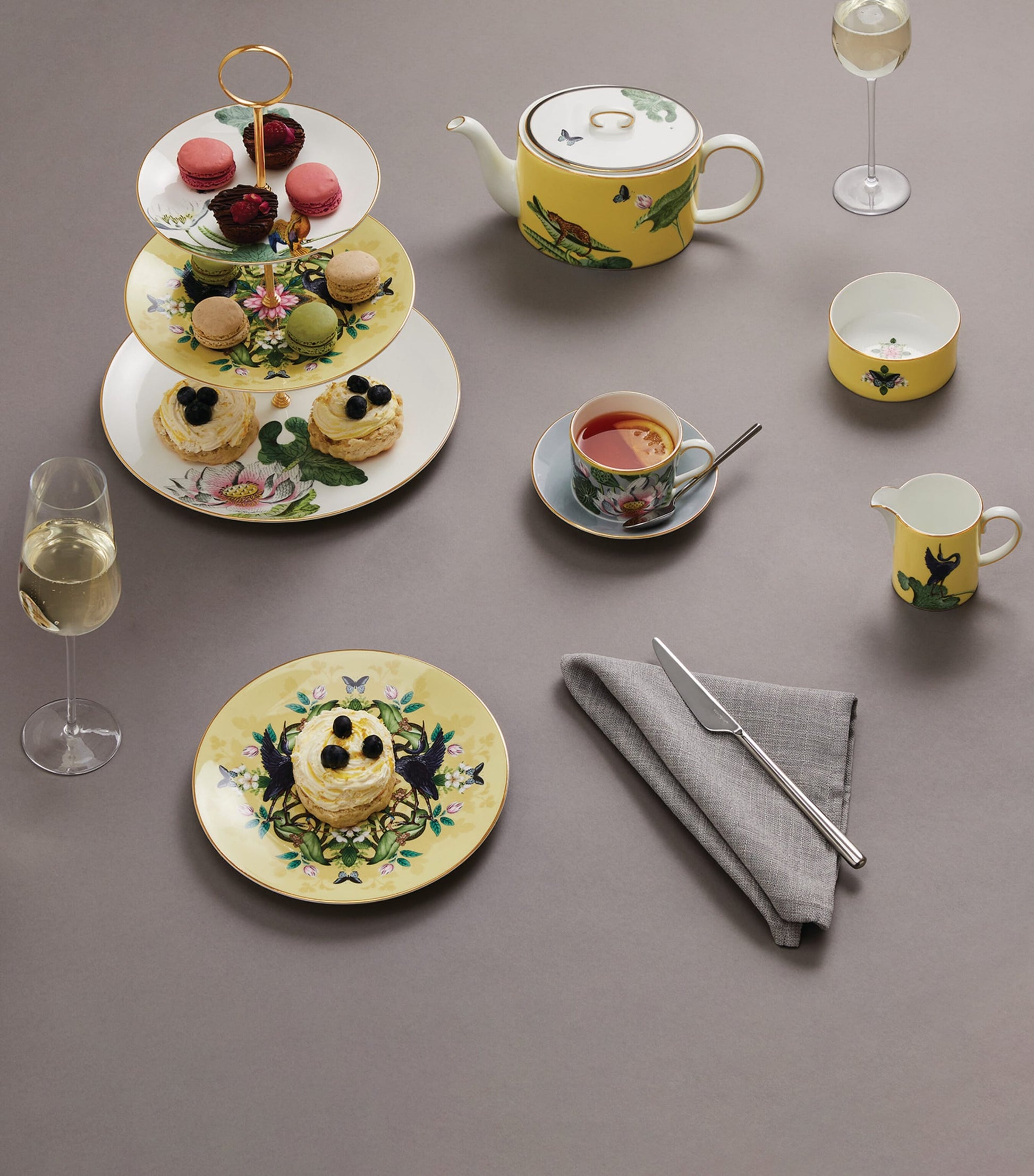 Wonderlust Waterlily 3-Tier Cake Stand