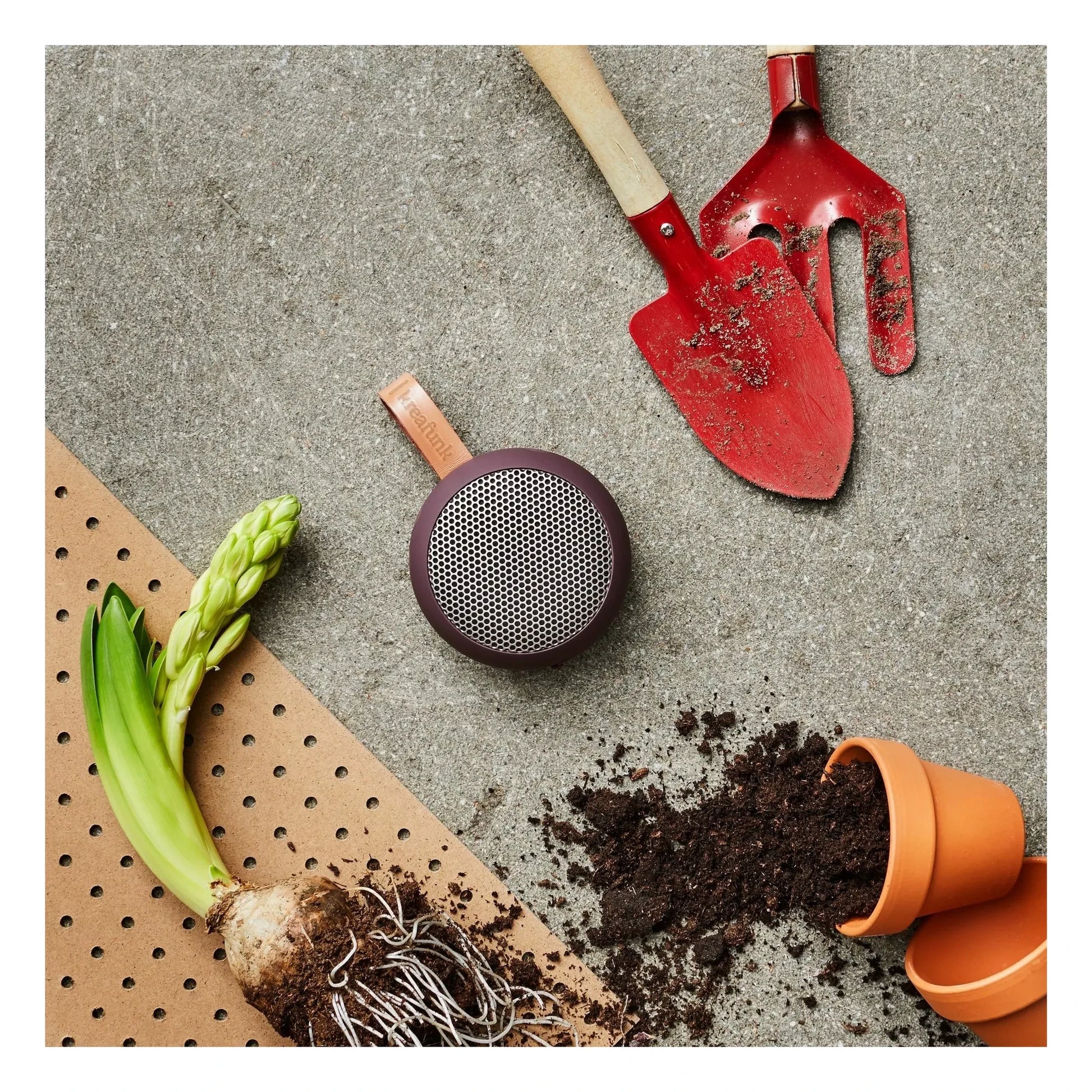 Kreafunk - aGO II pocket bluetooth speaker | Dark purple