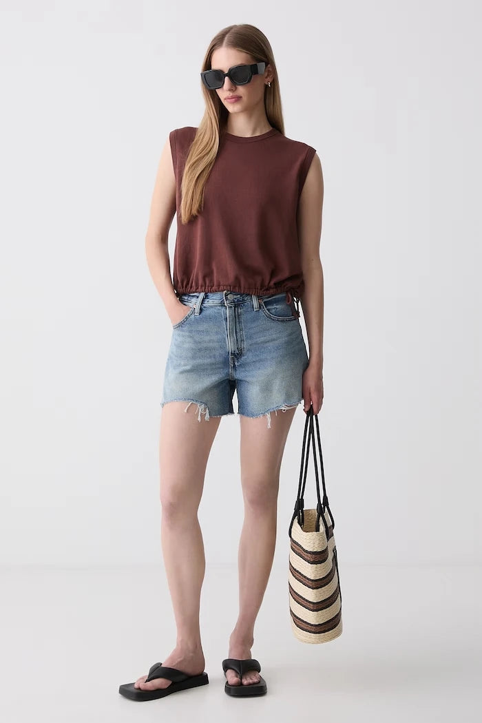 Levi's kadın denim kısa pantolon RIBCAGE A-LINE