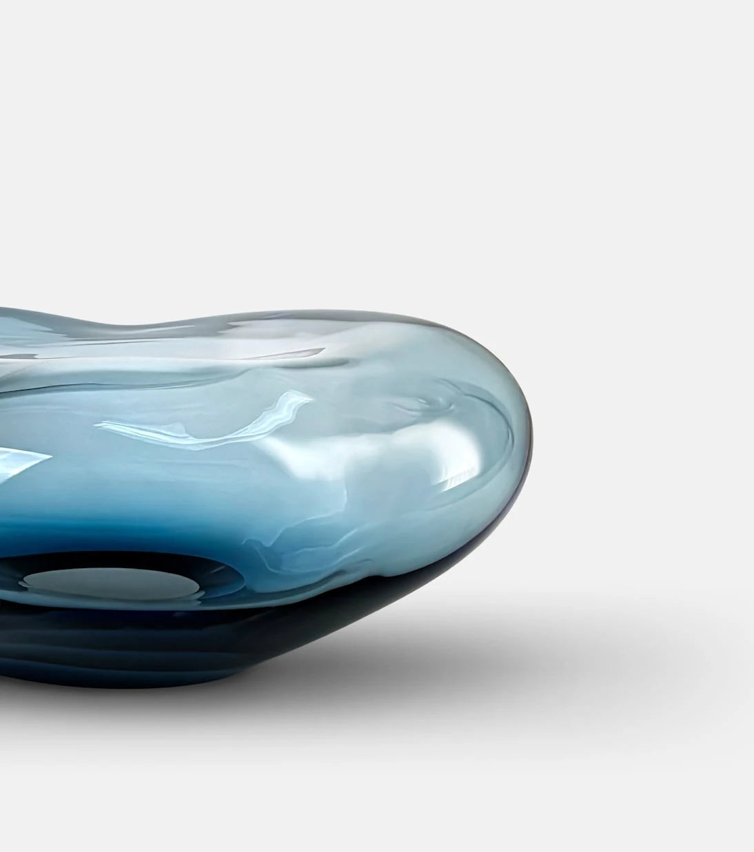 Alexa Lixfeld - Ocean glass decorative object