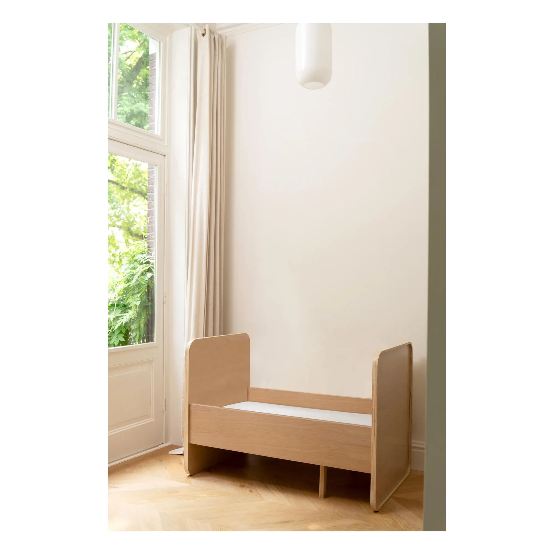 Nofred - Form evolving bed | Oak