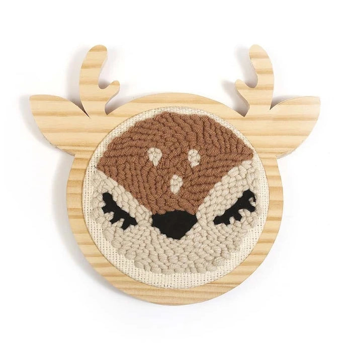Комплект за бродиране Graine Creative Punch Needle Doe Kit