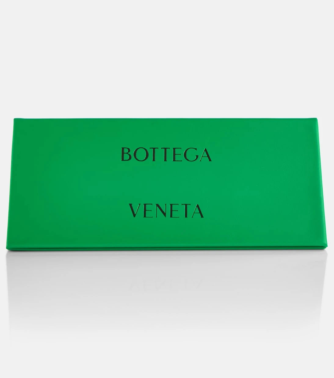 Bottega Veneta - نظارة شمسية كلاسيكية بيضاوية