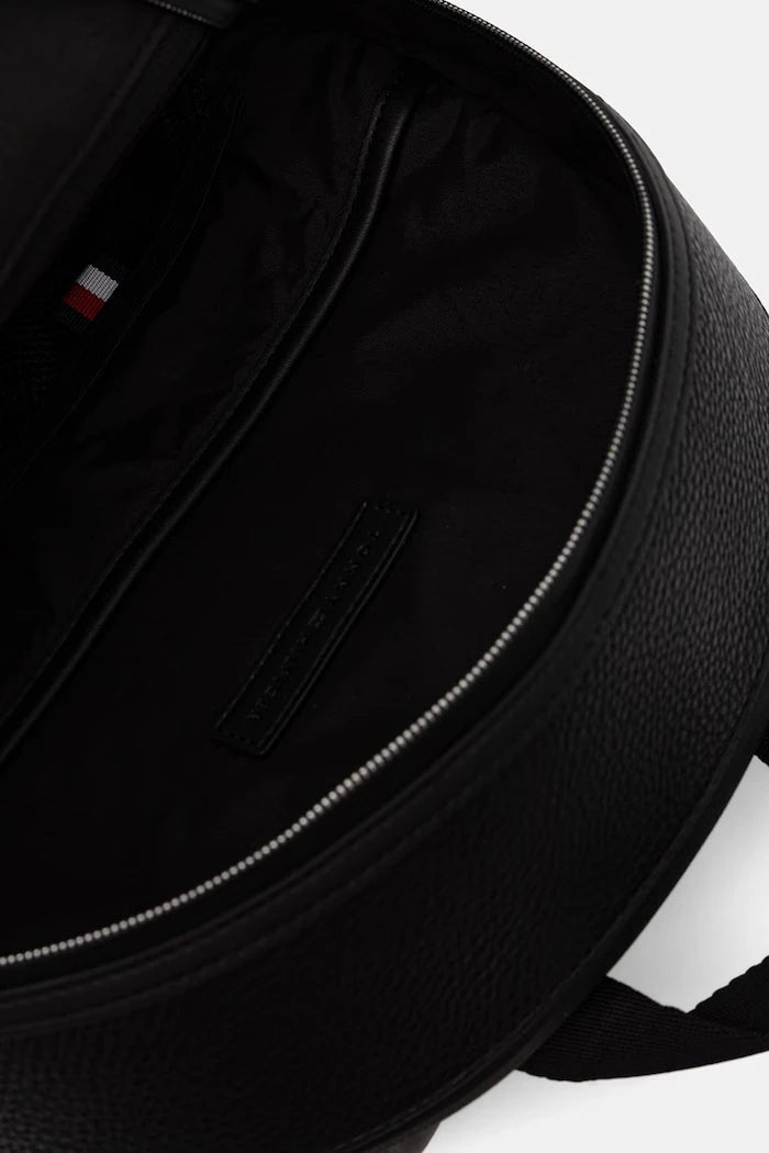 Tommy Hilfiger раница мъжка от имитация на кожа
