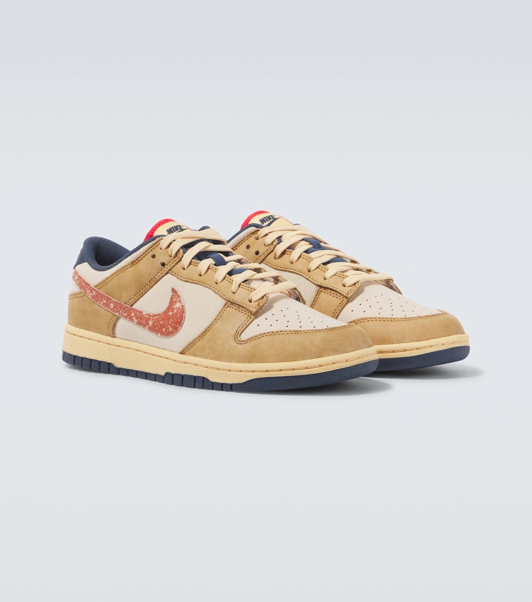 Nike - Dunk Low Retro SE leather sneakers