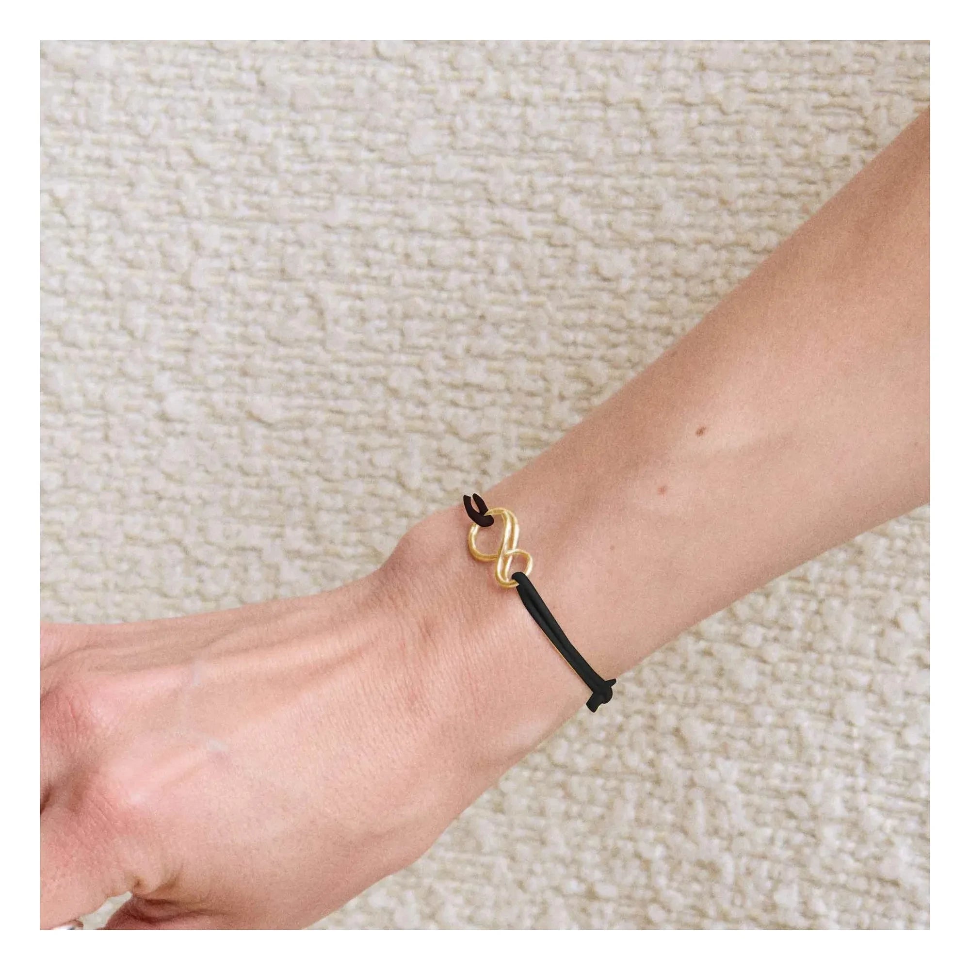 LAH - Mini-Infinity Cord Bracelet | Black