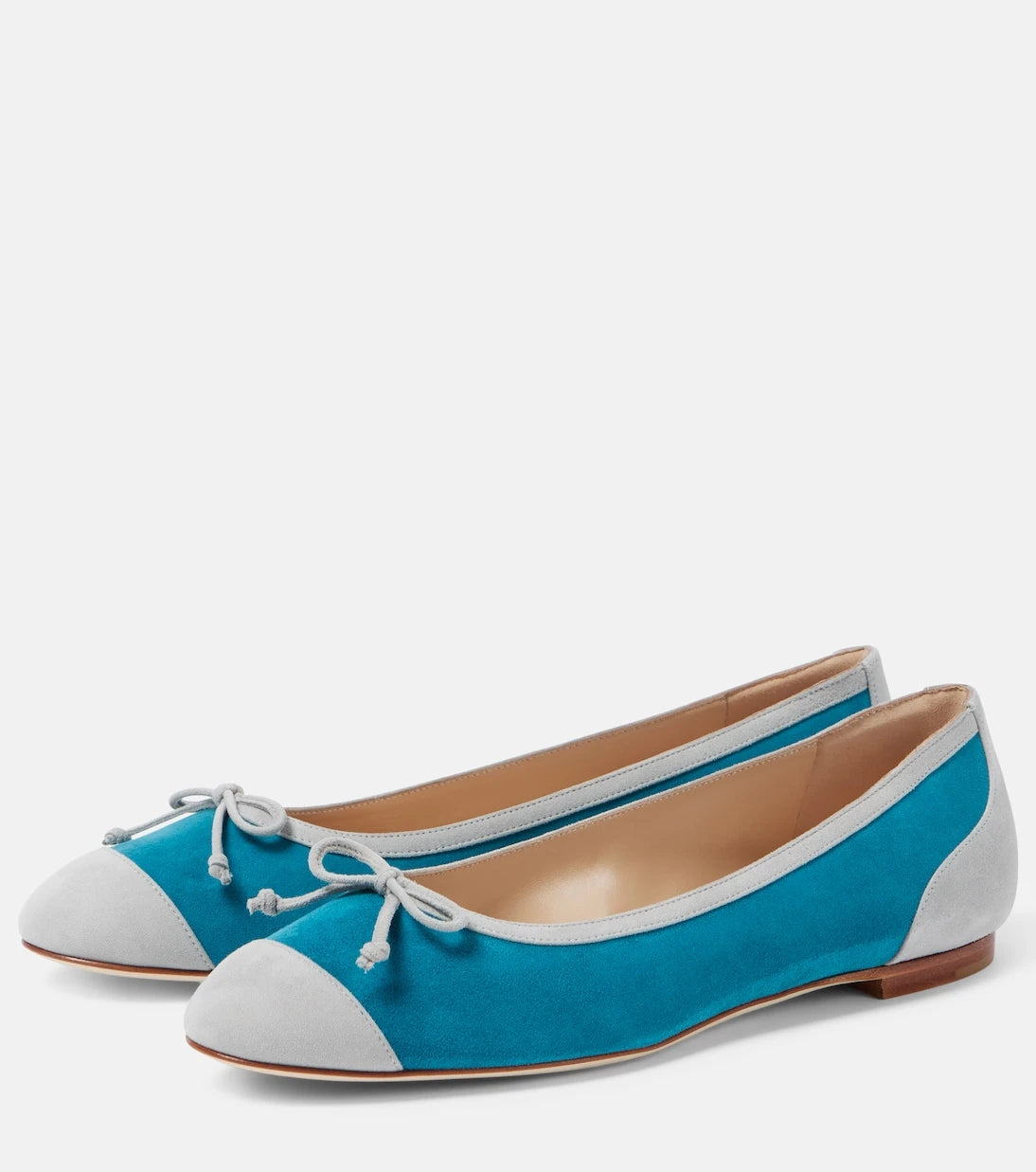 Manolo Blahnik - حذاء باليه كاببال من الشامواه