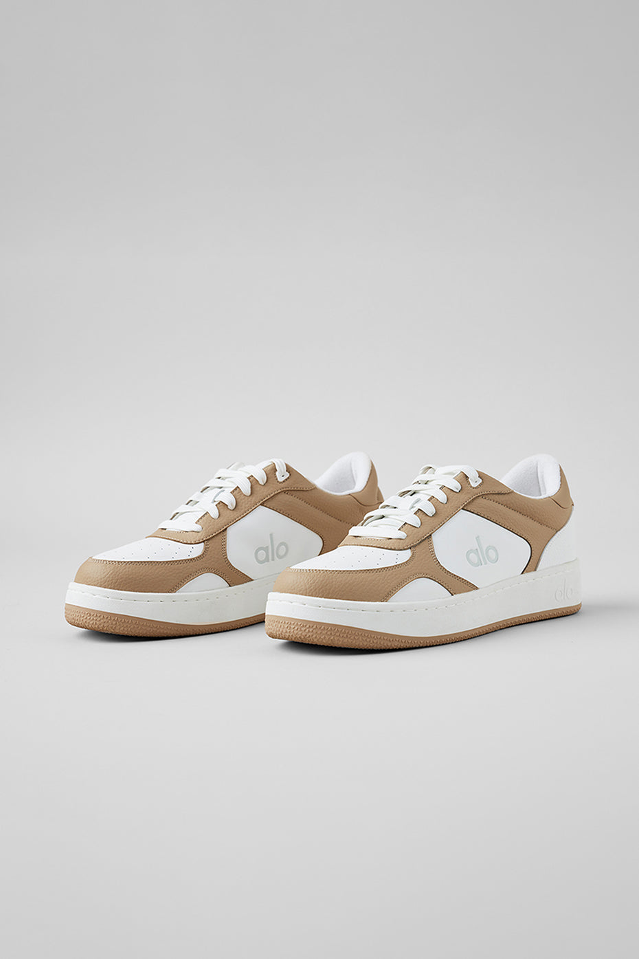 ALO Recovery Mode Sneaker - Gravel/White