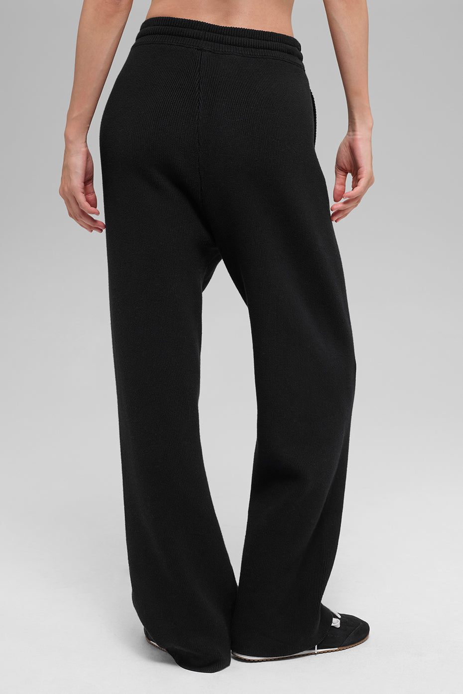 Scholar Straight Leg Sweatpant - Black