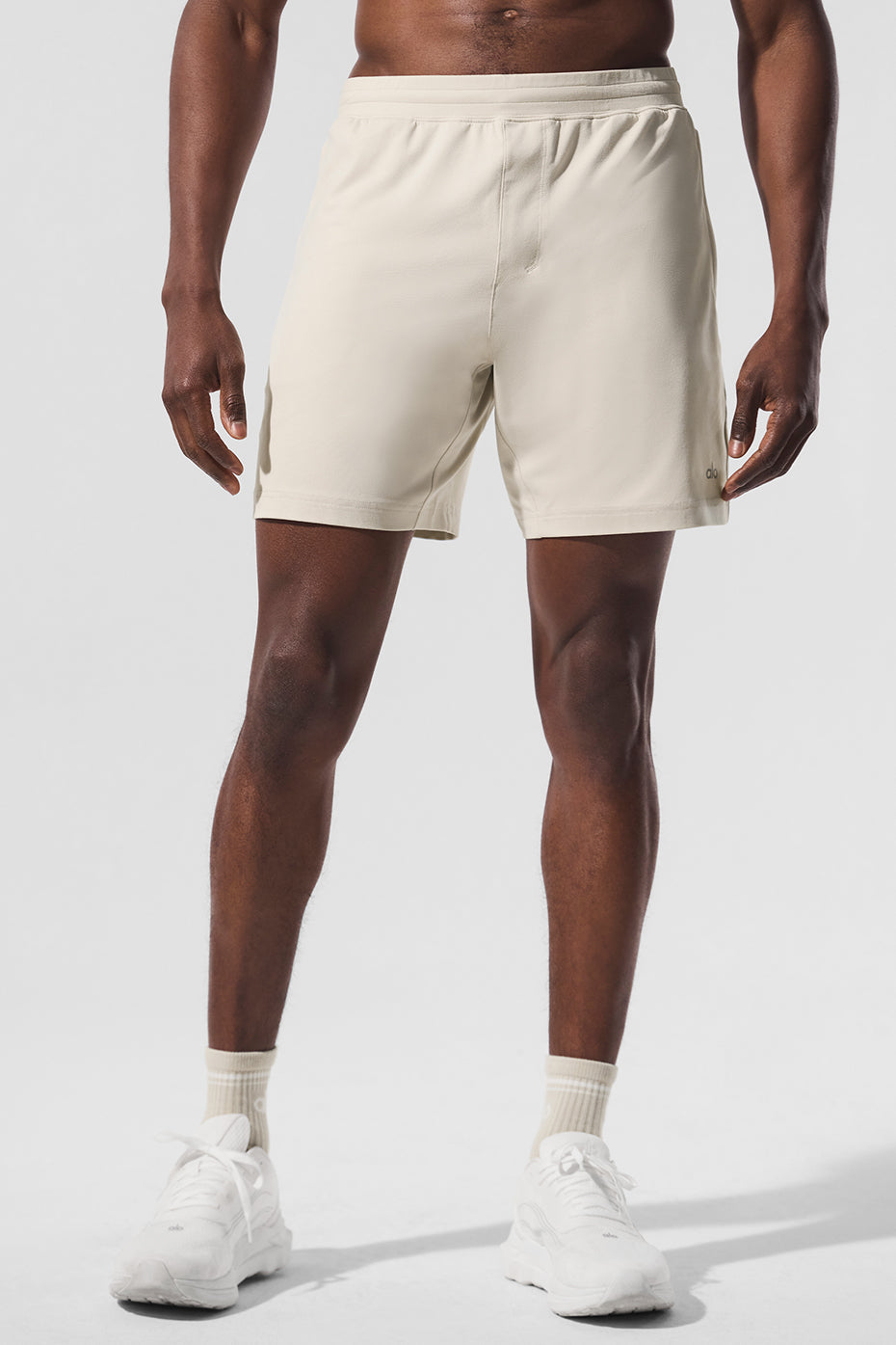 7" Conquer React Performance Short - Bone
