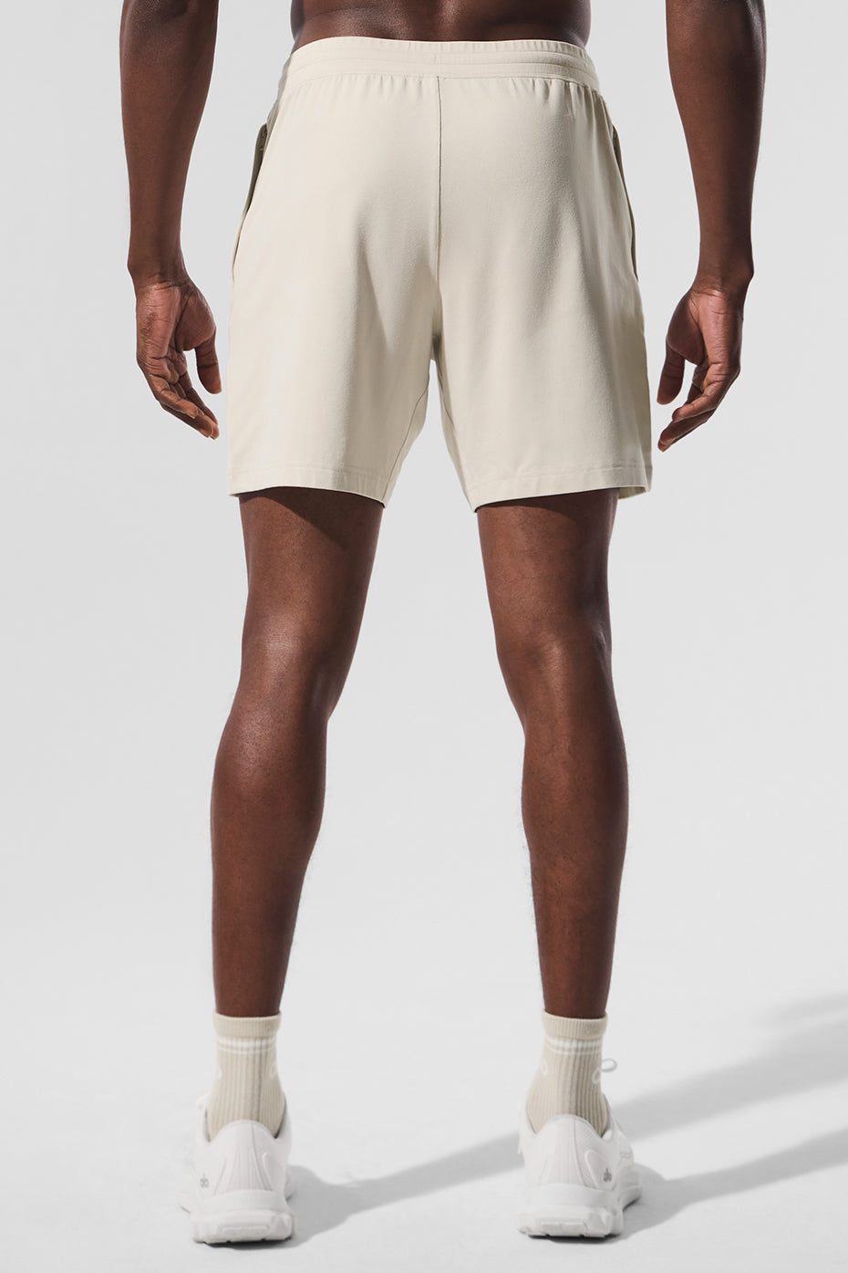 7" Conquer React Performance Short - Bone