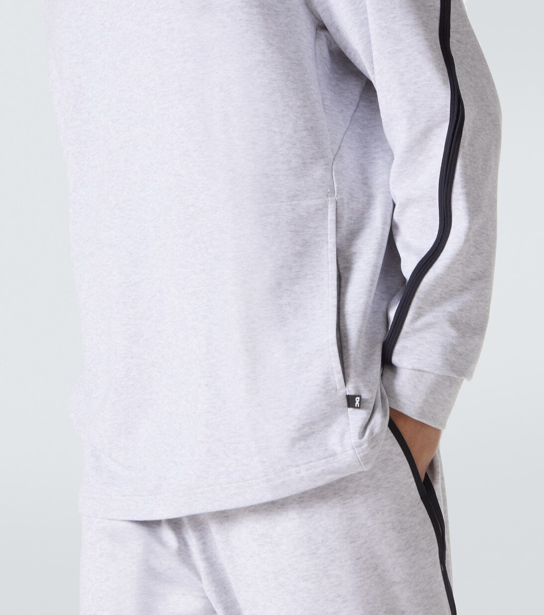 On - Studio hoodie