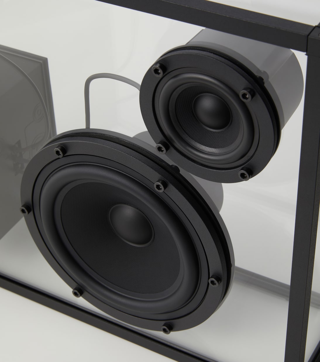 Transparent - Transparent speaker