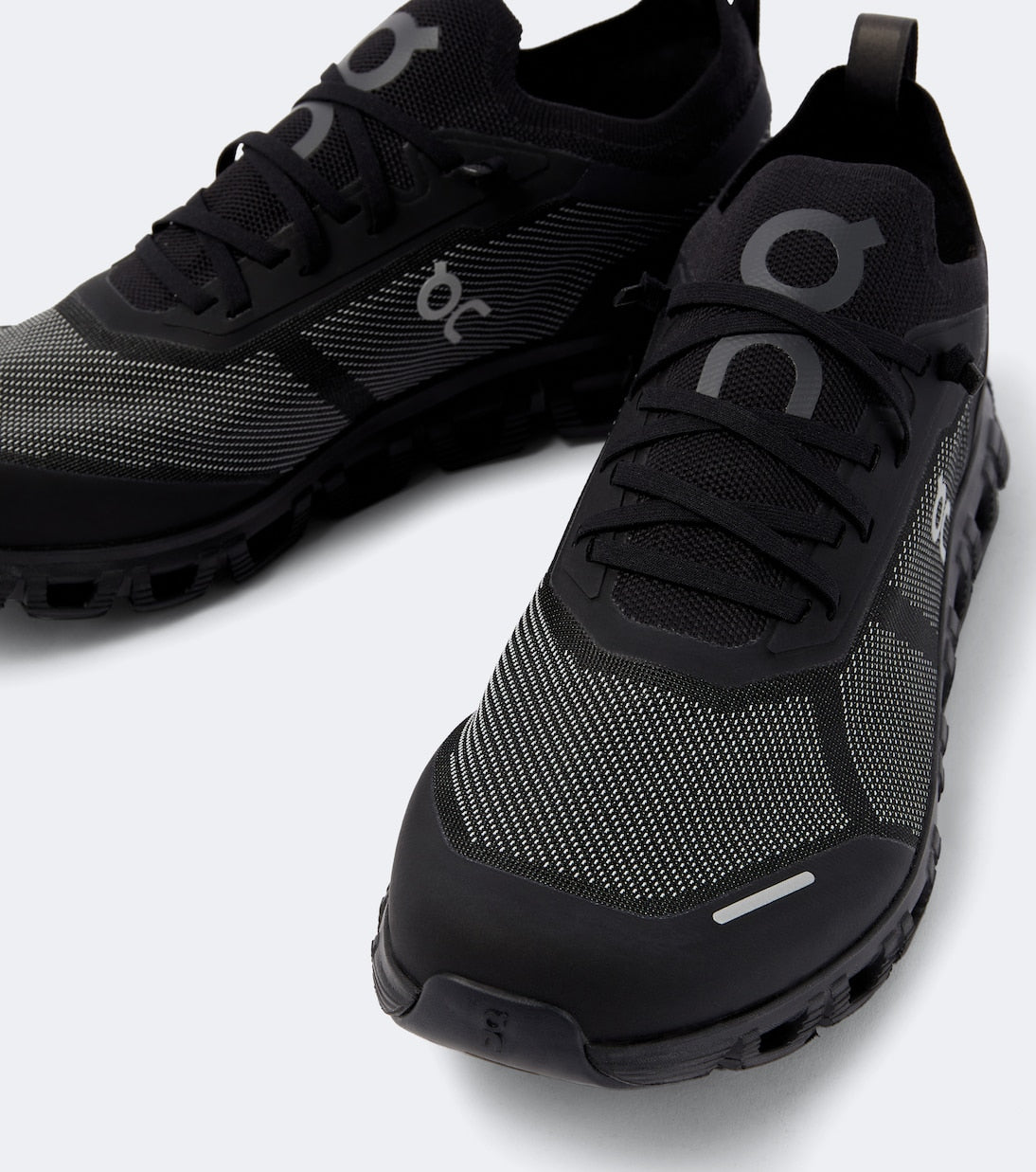 On - Cloud 6 Versa running shoes