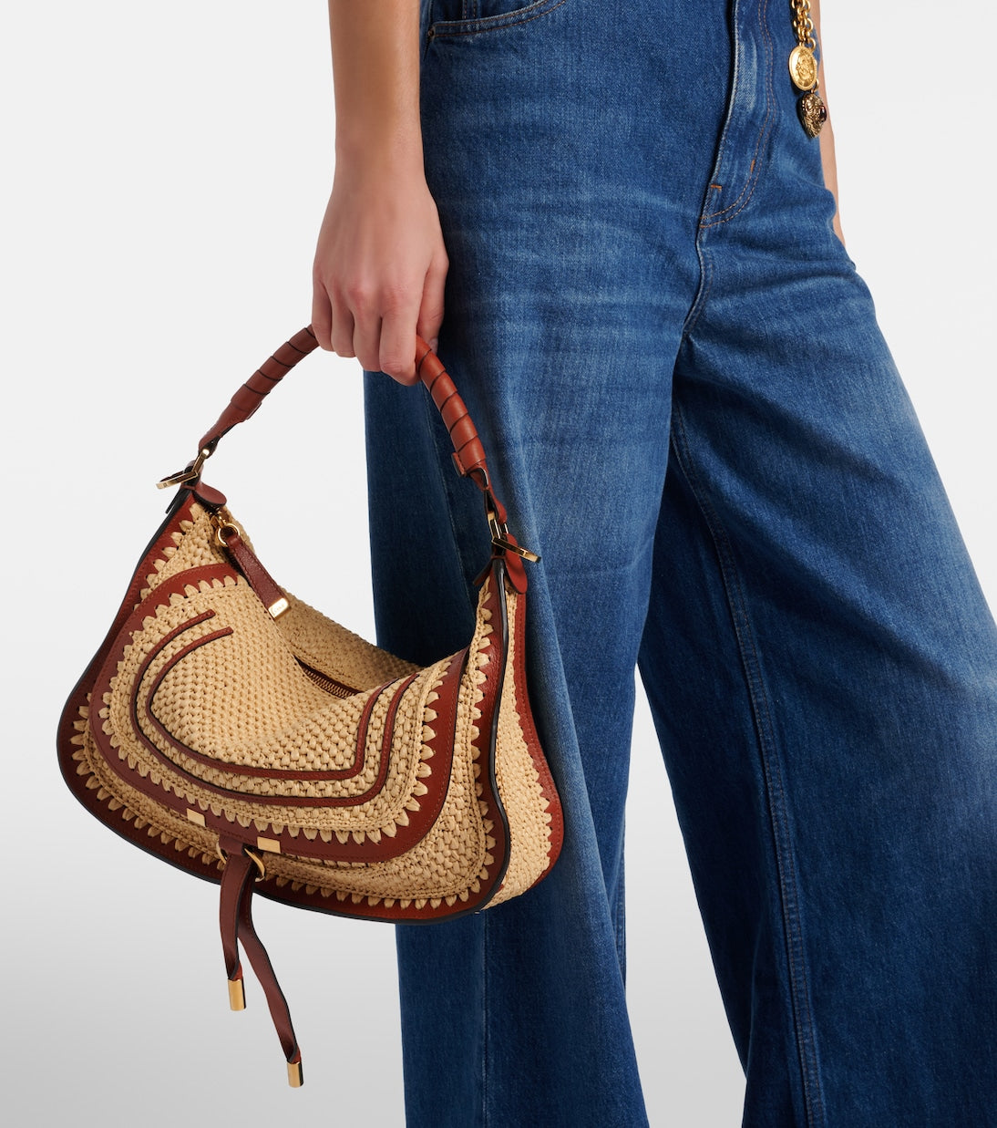 Chloé - Marcie Small raffia-effect shoulder bag