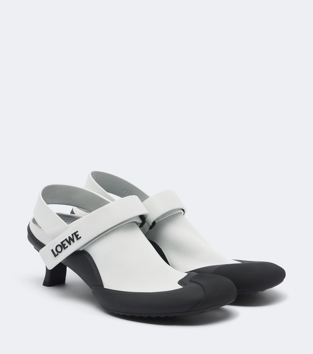 Loewe - Dive Slingback leather pumps