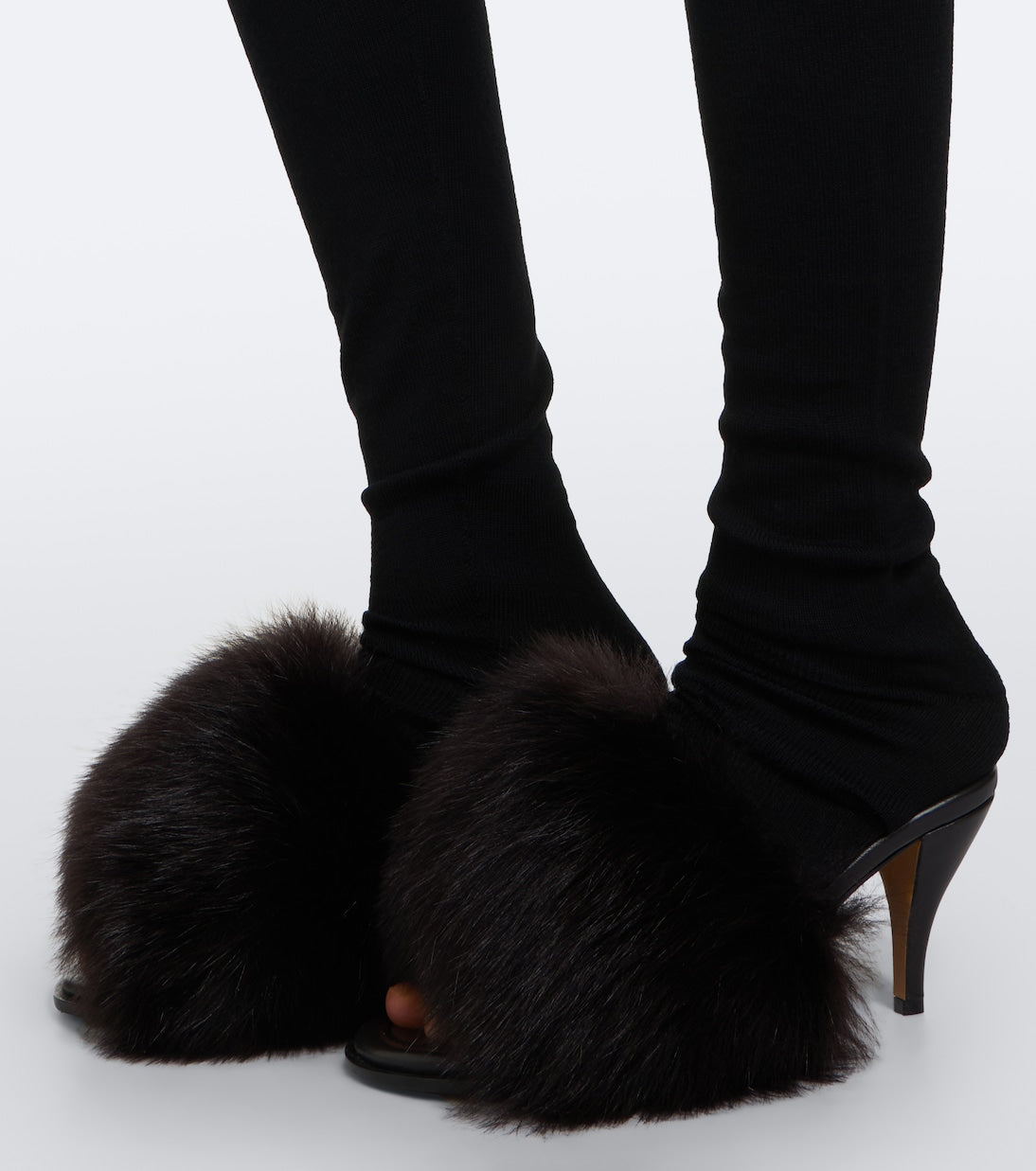 Bottega Veneta - Cherry shearling mules