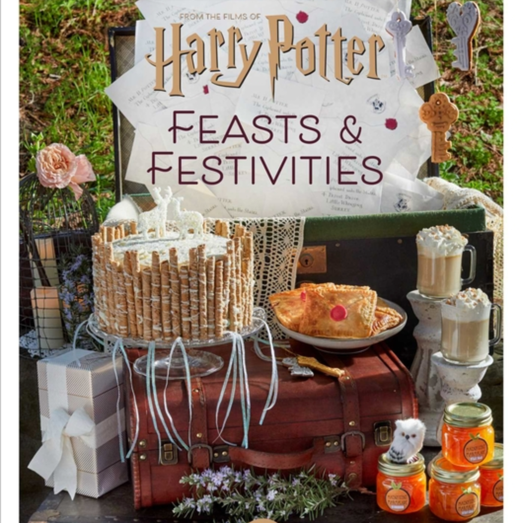 Harry Potter: Feasts & Festivities: An Official Book of Magical Celebrations, Crafts, and Party Food Inspired by the Wizarding World