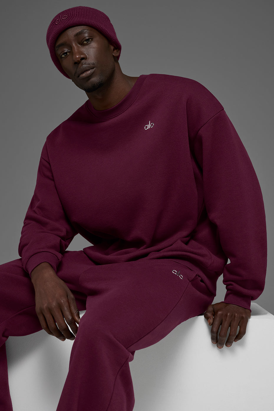 Accolade Crew Neck Pullover - Burgundy