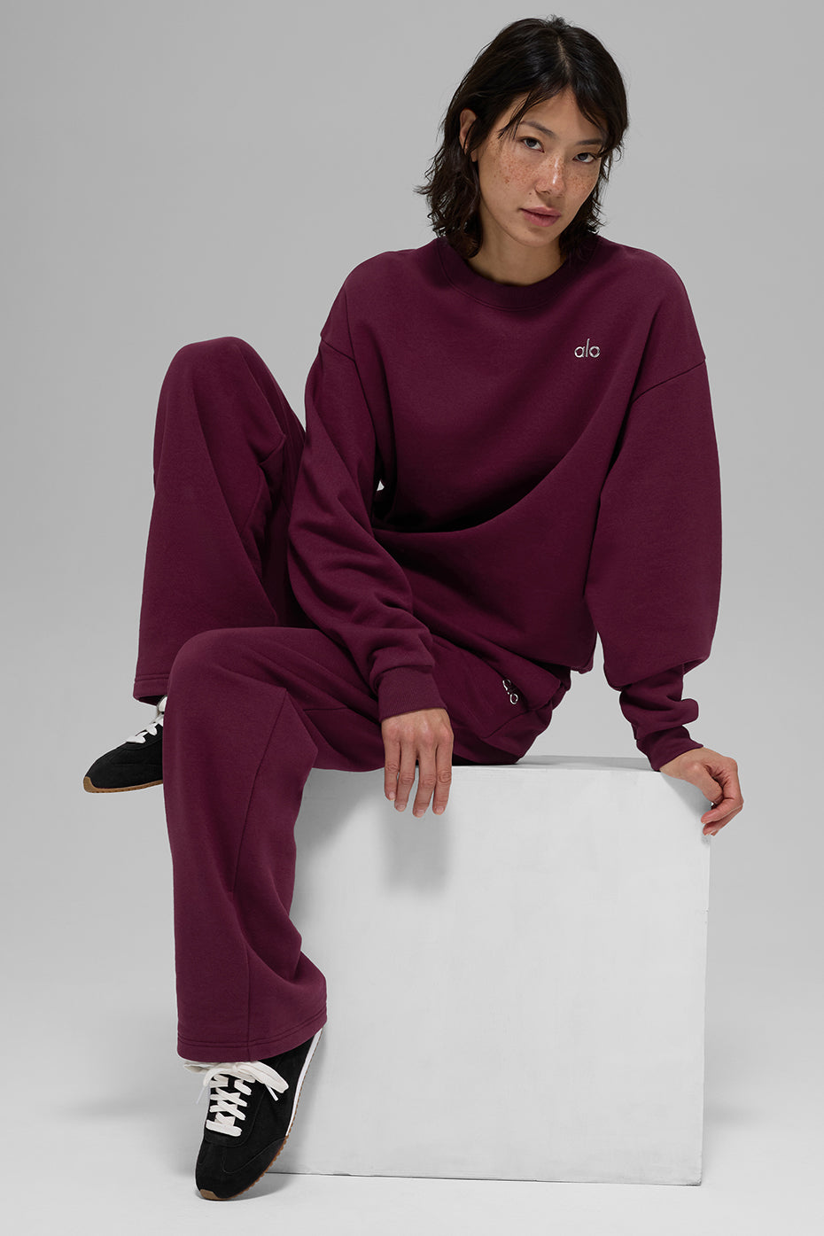 Accolade Crew Neck Pullover - Burgundy